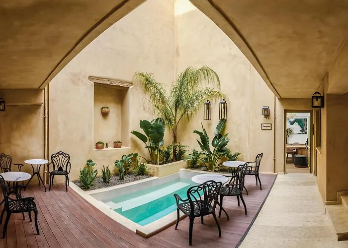 Casa Di Gaga Luxury Suites